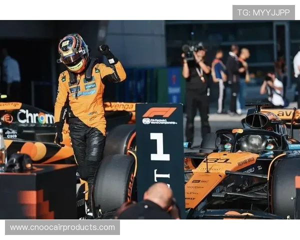 F1新赛季多支车队发布升级方案备战激烈竞争局势引发车迷热议声 F1新赛季多支车队发布升级方案备战激烈竞争局势引发车迷热议声