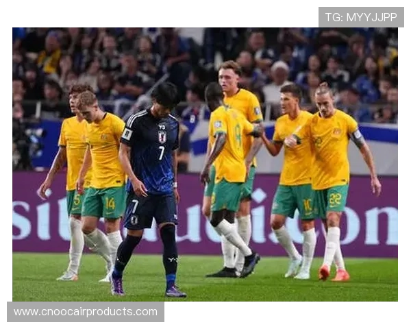 中国男足迎战日本队争夺世界杯亚洲区预选赛关键胜利冲击,众星闪耀力拼赛场 中国男足迎战日本队争夺世界杯亚洲区预选赛关键胜利冲击,众星闪耀力拼赛场