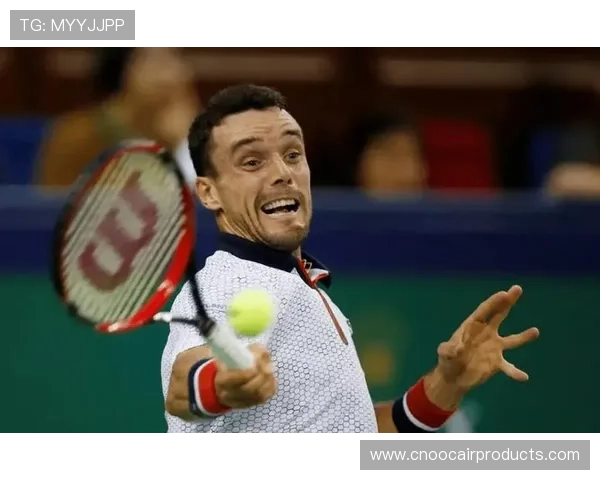 世界网坛新赛季开局激烈名将回归年轻力量全面崛起引领竞争格局变化