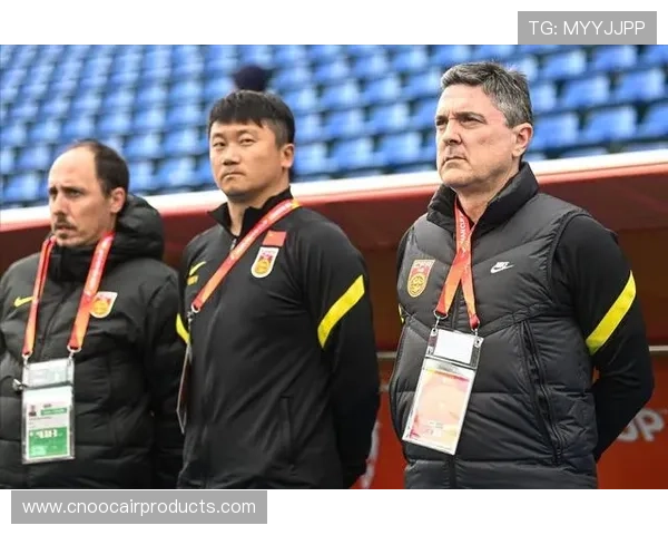 中国足球队逆转战胜日本，晋级亚洲杯四强创历史新篇章