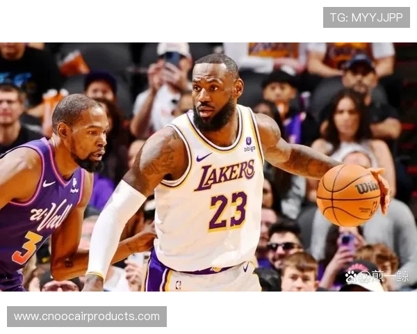 湖人逆转勇士上演绝境反扑激战四节成联盟焦点大战巅峰对决再掀热潮 湖人逆转勇士上演绝境反扑激战四节成联盟焦点大战巅峰对决再掀热潮