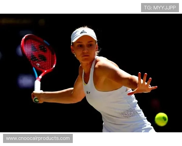 网球新星闪耀全场 全球排名前十迎来新变化与突破